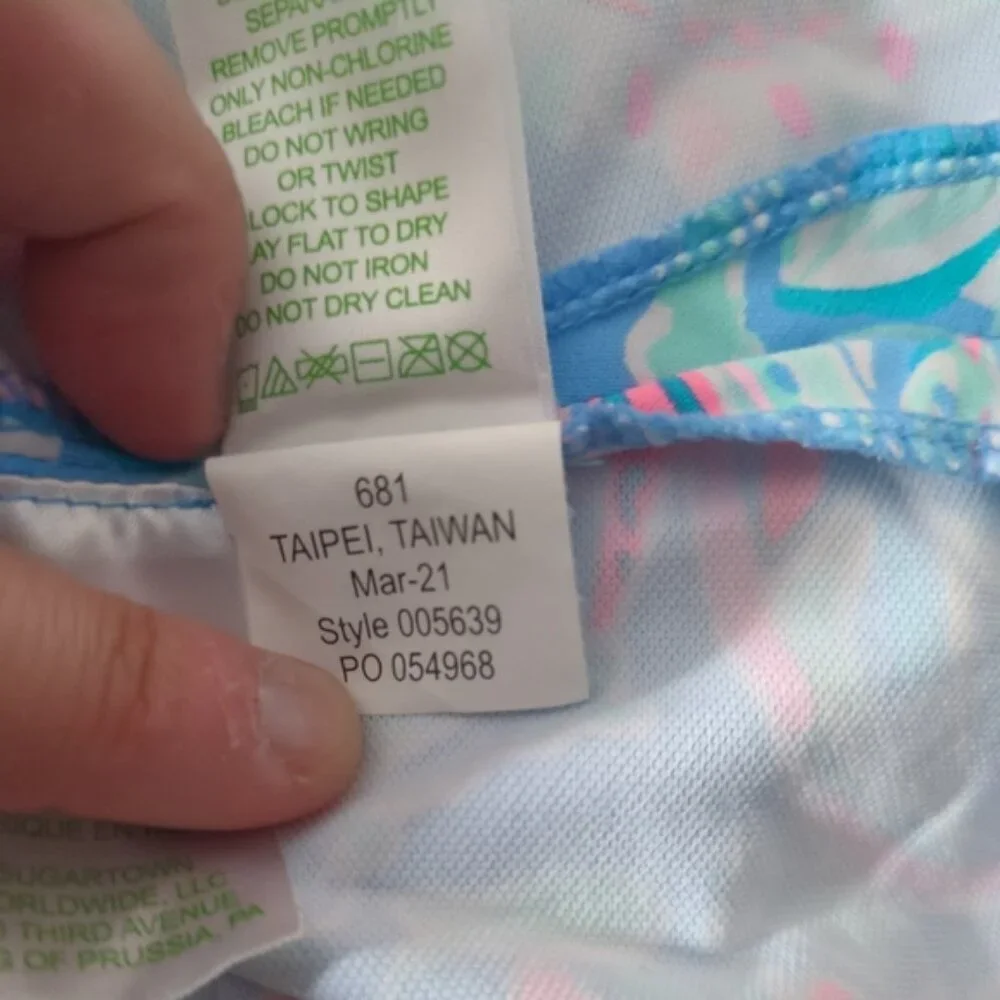 Lilly Pulitzer UPF 50+ ChillyLilly Karina Tunic Pink Blue‎ Paisley Print Size Sm - Picture 7 of 7